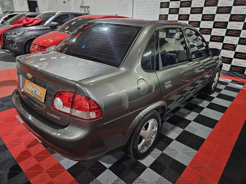 CHEVROLET - CLASSIC - 2014/2015 - Cinza - R$ 34.900,00