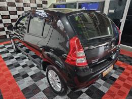 RENAULT - SANDERO - 2012/2013 - Preta - R$ 39.900,00