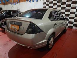 FORD - FIESTA - 2011/2012 - Prata - R$ 32.900,00
