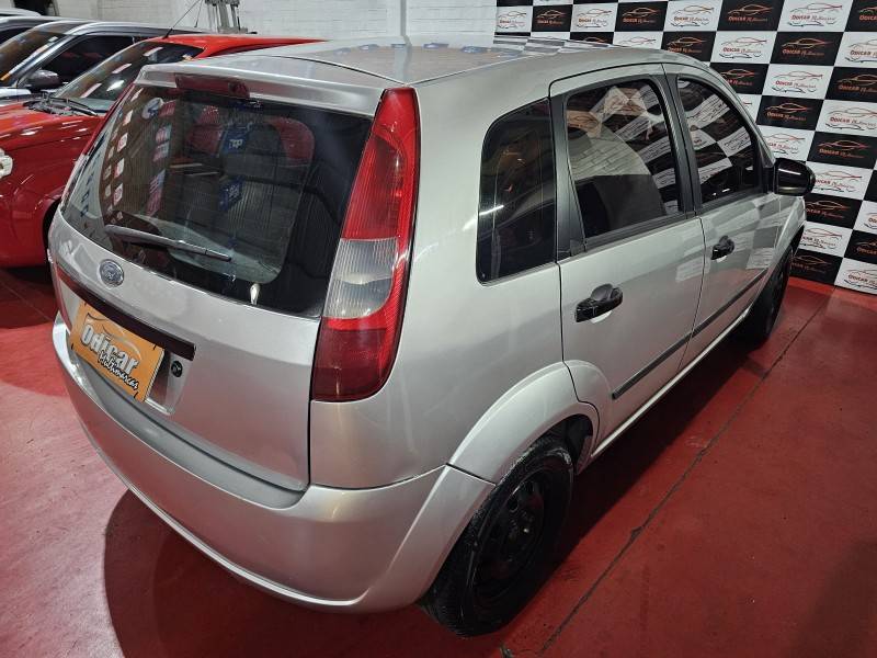 FORD - FIESTA - 2005/2005 - Prata - R$ 19.900,00