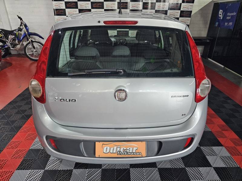FIAT - PALIO - 2011/2012 - Prata - R$ 34.900,00