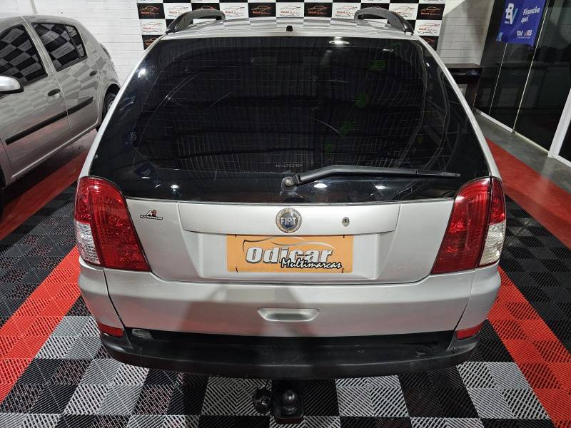 FIAT - PALIO - 2006/2006 - Prata - R$ 27.900,00