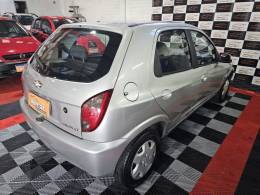 CHEVROLET - CELTA - 2013/2014 - Cinza - R$ 32.900,00