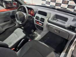 RENAULT - CLIO - 2010/2011 - Prata - R$ 22.900,00