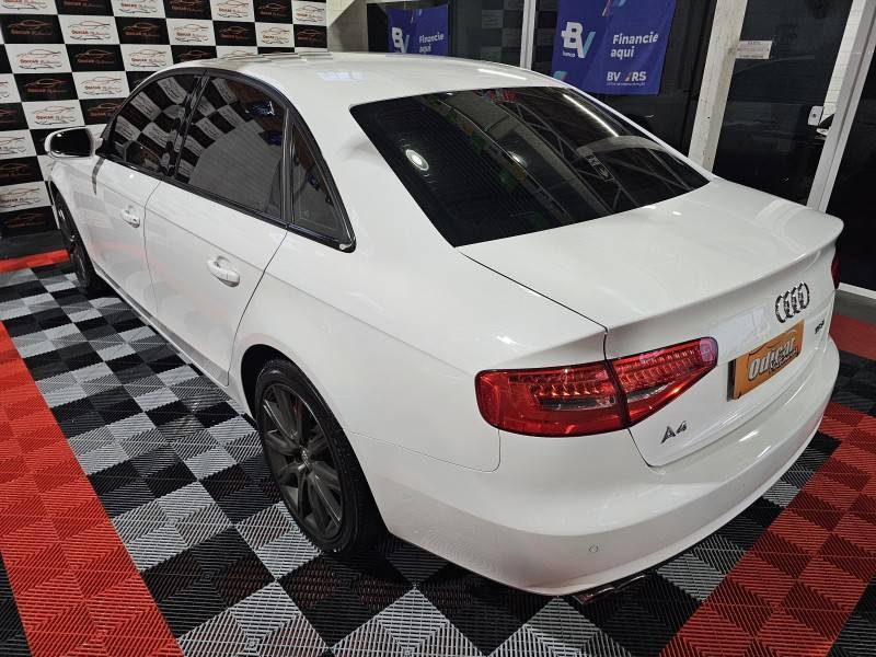 AUDI - A4 - 2015/2015 - Branca - R$ 87.900,00
