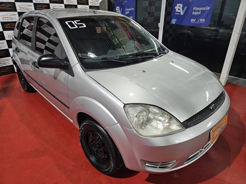 FORD - FIESTA - 2005/2005 - Prata - R$ 19.900,00