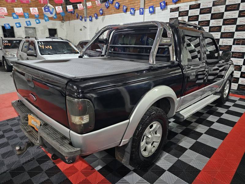 FORD - RANGER - 2006/2007 - Preta - R$ 57.900,00