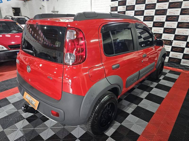 FIAT - UNO - 2011/2012 - Vermelha - R$ 32.900,00
