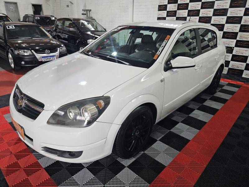 CHEVROLET - VECTRA - 2007/2008 - Branca - R$ 33.900,00