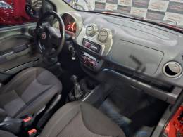 FIAT - UNO - 2011/2012 - Vermelha - R$ 32.900,00