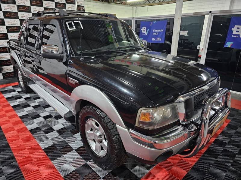 FORD - RANGER - 2006/2007 - Preta - R$ 57.900,00