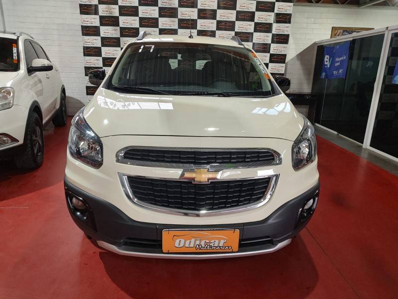 CHEVROLET - SPIN - 2016/2017 - Branca - R$ 64.900,00