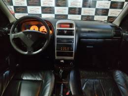 CHEVROLET - ASTRA - 2004/2005 - Branca - R$ 31.900,00
