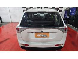 MITSUBISHI - OUTLANDER - 2013/2014 - Branca - R$ 70.900,00