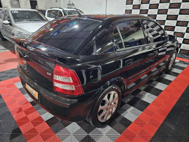CHEVROLET - ASTRA - 2010/2011 - Preta - R$ 39.900,00