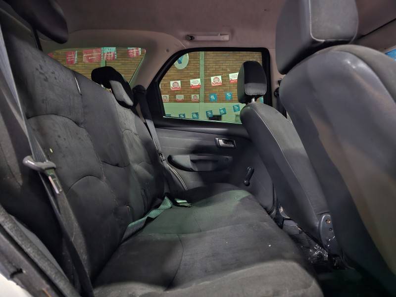 FIAT - PALIO - 2006/2006 - Prata - R$ 27.900,00