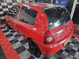 RENAULT - CLIO - 2007/2008 - Vermelha - R$ 17.900,00