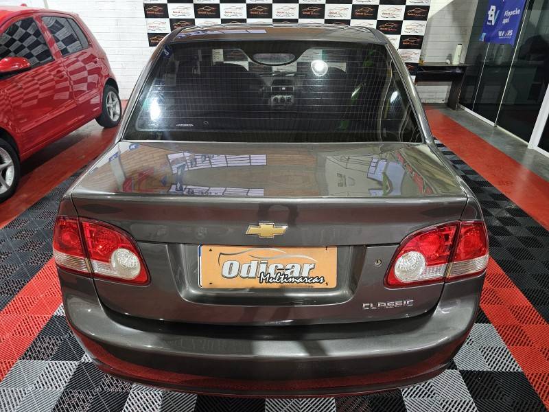 CHEVROLET - CLASSIC - 2014/2015 - Cinza - R$ 34.900,00