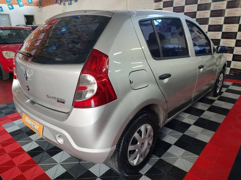RENAULT - SANDERO - 2008/2009 - Prata - R$ 25.900,00