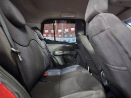 FIAT - UNO - 2011/2012 - Vermelha - R$ 32.900,00