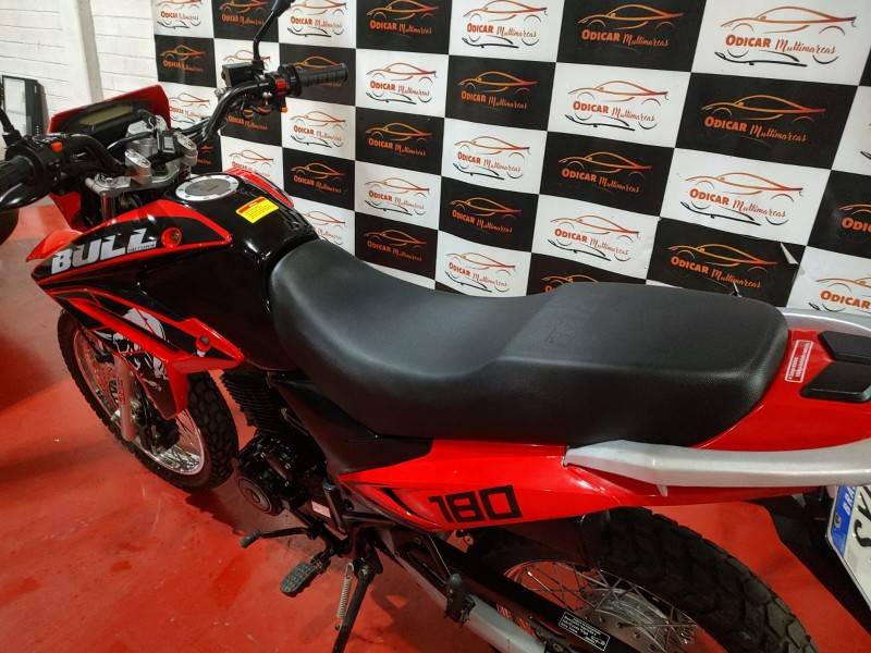 BULL - BM-T 180 - 2024/2025 - Vermelha - R$ 15.900,00