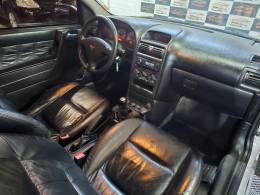CHEVROLET - ASTRA - 2005/2005 - Prata - R$ 23.900,00