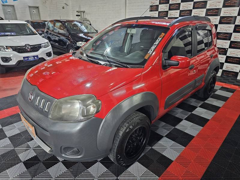 FIAT - UNO - 2011/2012 - Vermelha - R$ 30.900,00