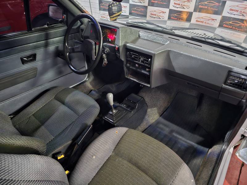 VOLKSWAGEN - PARATI - 1993/1993 - Prata - R$ 16.900,00