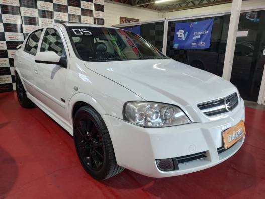 CHEVROLET - ASTRA - 2004/2005 - Branca - R$ 31.900,00