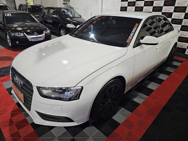 AUDI - A4 - 2015/2015 - Branca - R$ 87.900,00