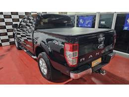FORD - RANGER - 2012/2013 - Preta - R$ 105.900,00