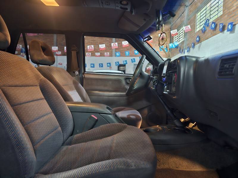 CHEVROLET - BLAZER - 1999/2000 - Prata - R$ 39.900,00