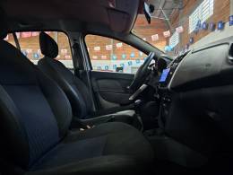 RENAULT - SANDERO - 2015/2016 - Prata - R$ 39.900,00