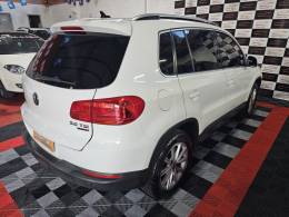 VOLKSWAGEN - TIGUAN - 2013/2014 - Branca - R$ 69.900,00