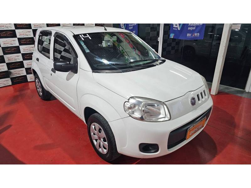 FIAT - UNO - 2013/2014 - Branca - R$ 34.900,00