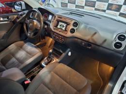 VOLKSWAGEN - TIGUAN - 2013/2014 - Branca - R$ 69.900,00