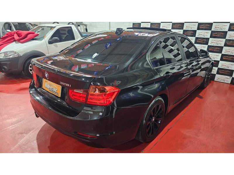 BMW - 328I - 2013/2013 - Preta - R$ 102.900,00