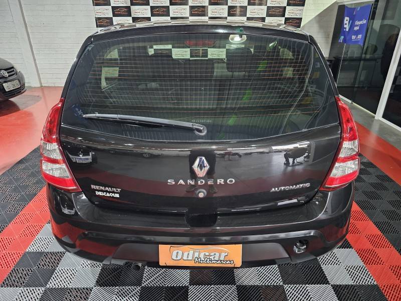 RENAULT - SANDERO - 2012/2013 - Preta - R$ 39.900,00