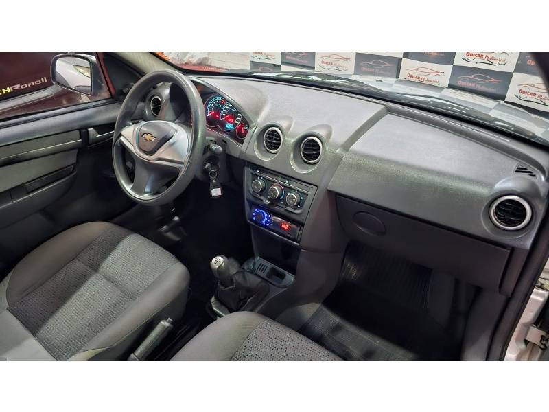 CHEVROLET - CELTA - 2013/2014 - Prata - R$ 34.900,00