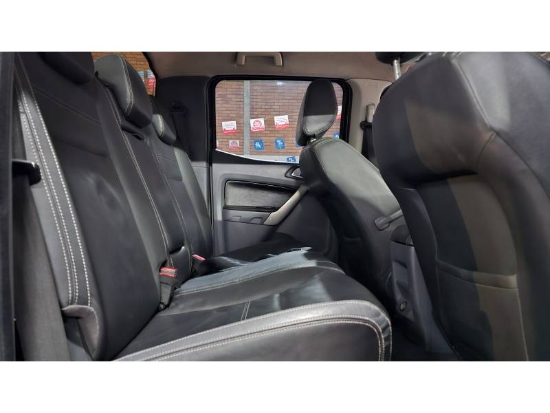 FORD - RANGER - 2012/2013 - Preta - R$ 105.900,00