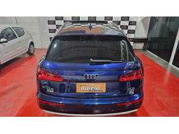 AUDI - Q5 - 2017/2018 - Azul - Sob Consulta