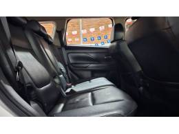 MITSUBISHI - OUTLANDER - 2013/2014 - Branca - R$ 70.900,00