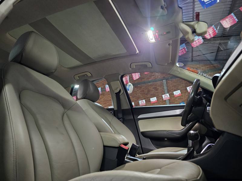 AUDI - Q3 - 2014/2015 - Preta - R$ 91.900,00