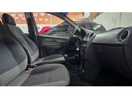 CHEVROLET - CELTA - 2013/2014 - Prata - R$ 34.900,00