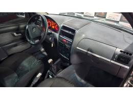 FIAT - PALIO - 2005/2006 - Prata - R$ 25.900,00