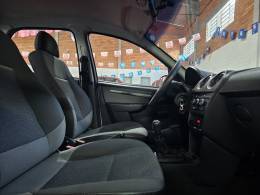 CHEVROLET - CELTA - 2013/2014 - Cinza - R$ 32.900,00