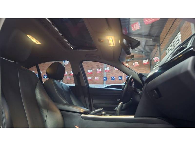 BMW - 328I - 2013/2013 - Preta - R$ 102.900,00