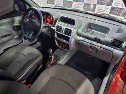 RENAULT - CLIO - 2007/2008 - Vermelha - R$ 19.900,00