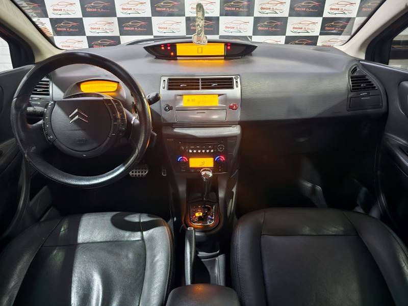 CITROËN - C4 - 2012/2013 - Cinza - R$ 30.900,00