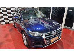 AUDI - Q5 - 2017/2018 - Azul - Sob Consulta